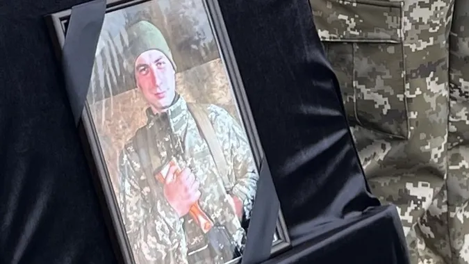 Пів року вважався зниклим: Ковель попрощався з полеглим захисником Юрієм Данилюком (фото)
