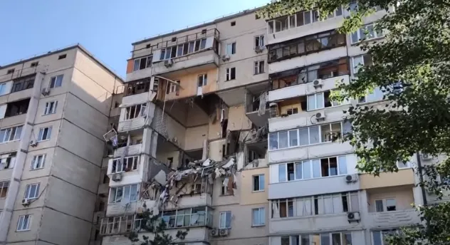 У Києві стався вибух газу в багатоповерхівці: є загиблі (фото, відео)