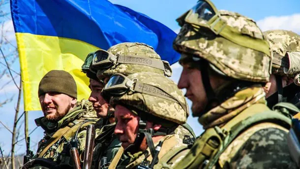 Військовим, які перебувають на передовій, збільшать виплати