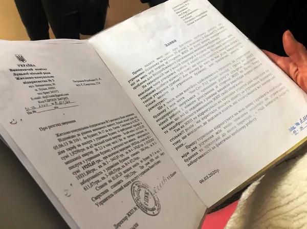 «А за що платити?» – у центрі Луцька будинок судиться з жеком через послуги (ФОТО, ВІДЕО)