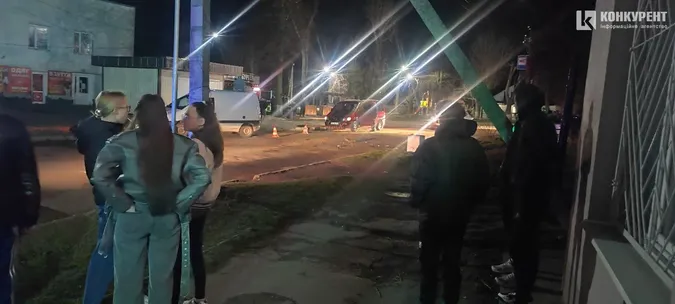 Машину викинуло на бордюр: у Торчині – ДТП за участі двох авто (фото)