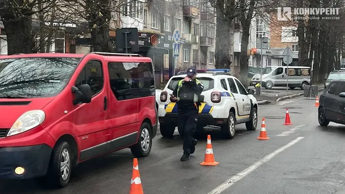 У центрі Луцька збили жінку – рух ускладнений (фото)