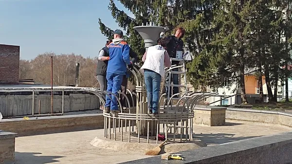 У Луцьку ремонтують фонтани. Коли вони запрацюють