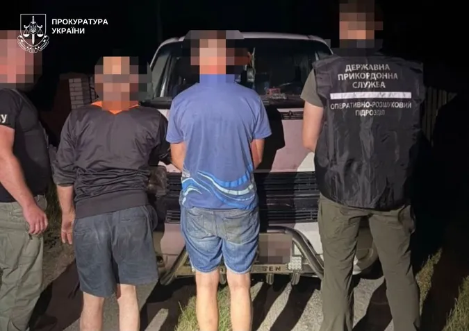 Взяв 3000 доларів і повів до Польщі: волинянину повідомили про підозру