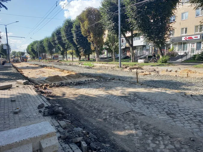 Реконструкція триває: що коїться на проспекті Волі у Луцьку (фото)