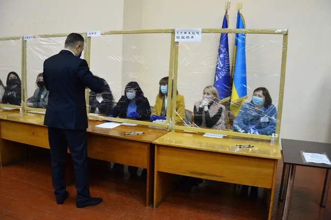 У луцькому «політесі» стартували вибори ректора (фото)