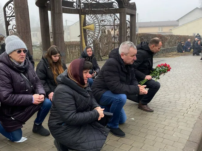 У Володимирі попрощалися із 33-річним захисником Миколою Менкунцем (фото)