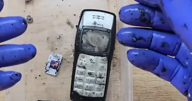Nokia пролежала 15 років у Чорному морі: що з нею стало (фото)