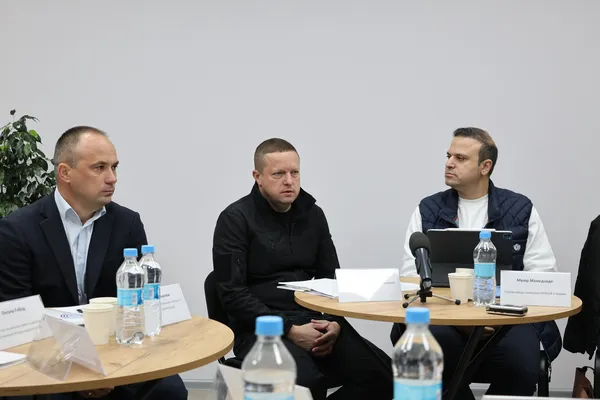 На Волині запрацювала гаряча лінія для тих, хто мріє подарувати дитині сім’ю