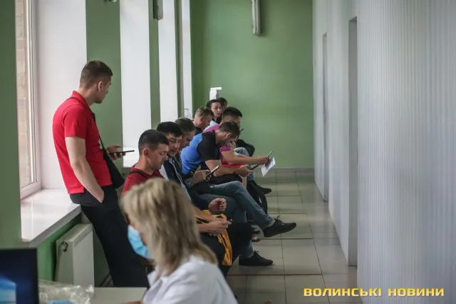 Як стати донором: репортаж з Волинського центру крові (фото)