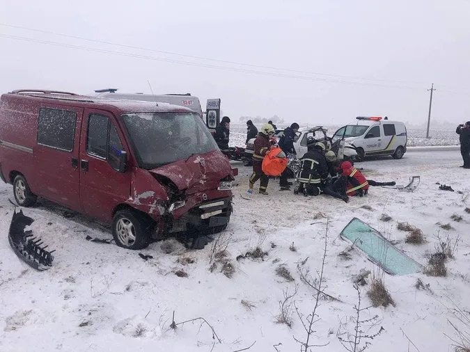 Четверо постраждалих: на Волині сталася страшна автотроща (фото, відео)