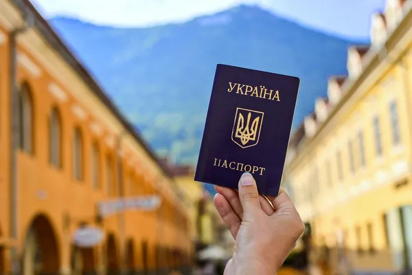 Три місяці безвізу: яким є реальний ефект (інфографіка)