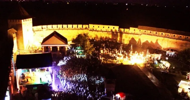 Під час «Ночі у Луцькому замку» містом курсуватиме громадський транспорт