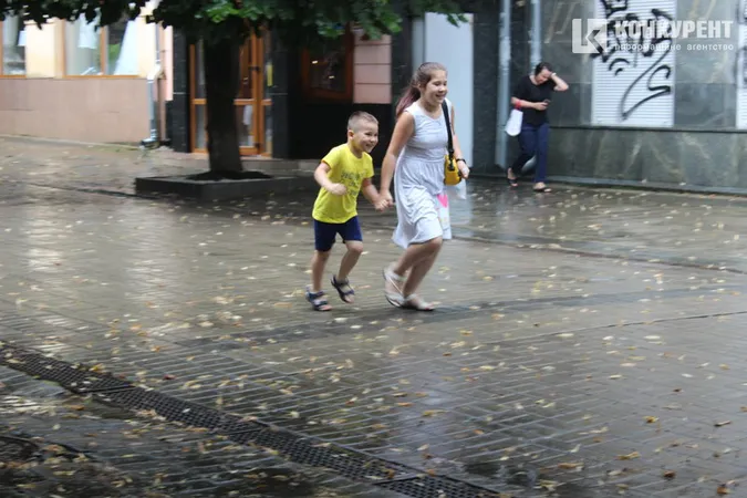 Мокрий Луцьк. Фоторепортаж із міста після дощу
