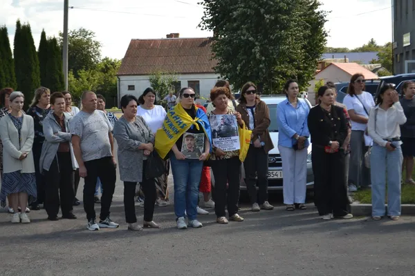 «Серце надії»: у Турійську відкрили пам’ятний знак зниклим безвісти воїнам (фото)