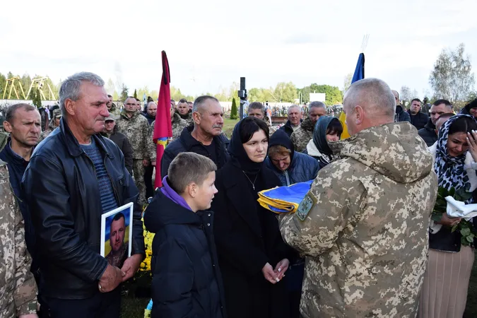 У Любешеві в останню дорогу провели прикордонника Володимира Губарика, який загинув влітку на Харківщині