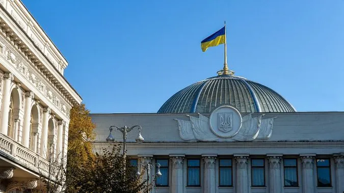 Урядовому кварталу рекомендують праюцвати тиждень дистанційно