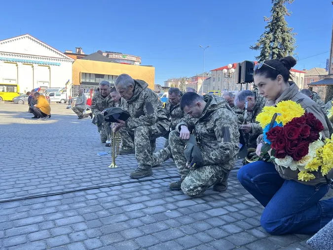 Пів року вважався зниклим: на Волині попрощалися з Героєм Анатолієм Нестеруком (фото)
