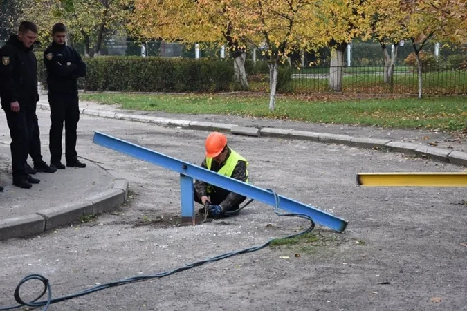 Луцькі вулиці звільняють від обмежувачів і парканів: новий перелік 