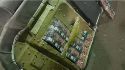 На даху, у спинках і під склом: на Волині зупинили авто з контрабандою (фото)