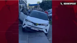 У Луцьку Toyota влетіла в «Яровицю» (відео)