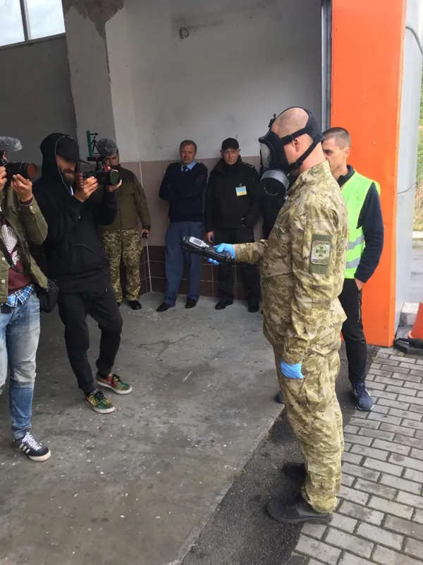 В «Ягодині» «знешкодили» небезпечні хімічні речовини (фото)