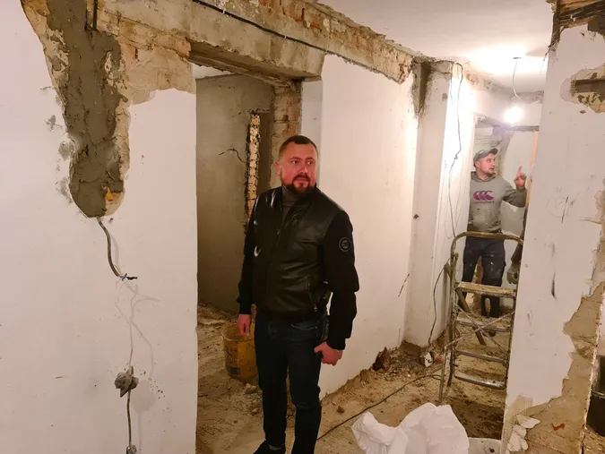 У Підгайцях ремонтують укриття на одному зі спортивних об’єктів (фото)