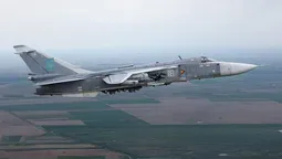 У мережі опублікували фото військових польотів над Луцьком