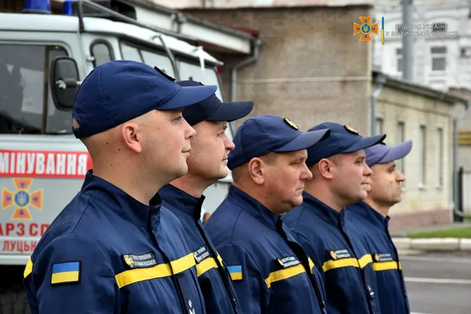 Волинські піротехніки вирушили розміновувати Донеччину (фото)