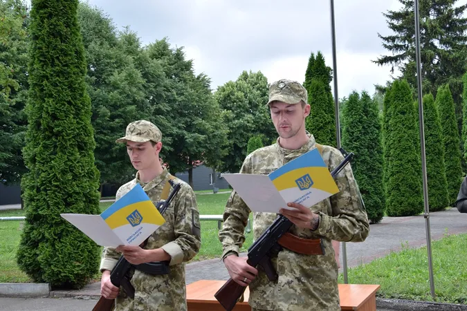 У Луцьку новобранці-прикордонники склали присягу (фото)