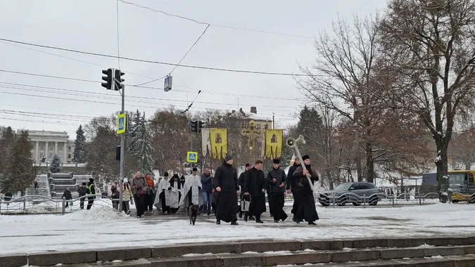 Водохреще у Луцьку: в центрі освятили воду в Стиру