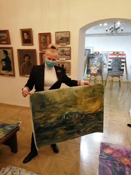 У луцькому художньому музеї нові картини американської художниці (фото)