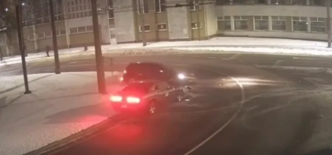 На швидкості та «під мухою»: деталі автотрощі на розв’язці біля «Променя» (відео)
