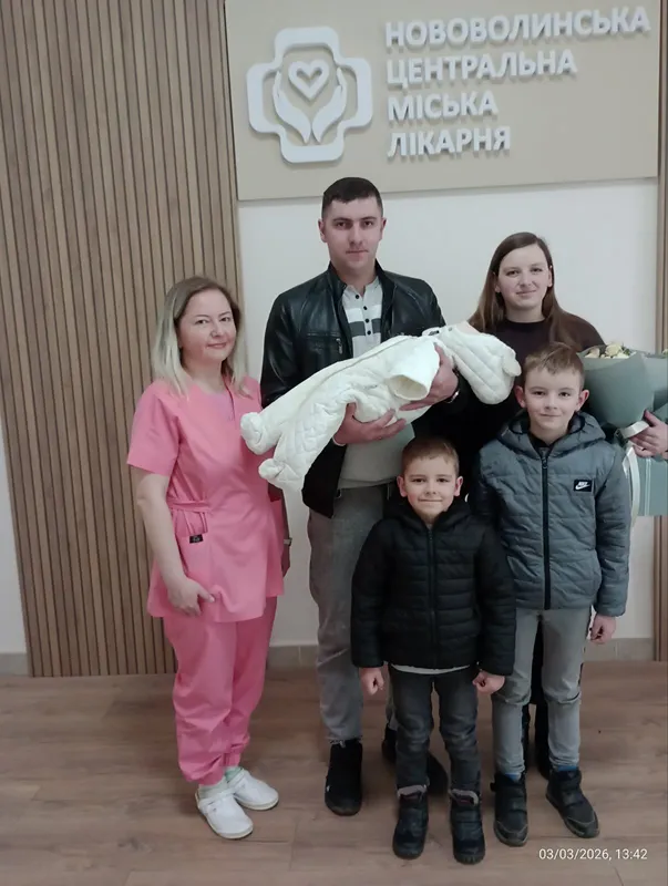 Хлопчиків більше, ніж дівчаток: скільки немовлят народилось у Нововолинську в березні (фото)
