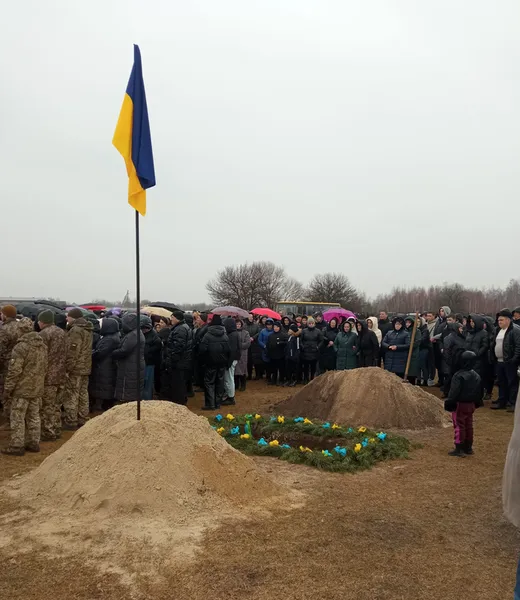 На Волині попрощалися із молодим воїном Валентином Карпіком (фото)