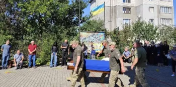 Загинув у ДТП: на Волині попрощались з Героєм Олександром Вахнованом (фото)