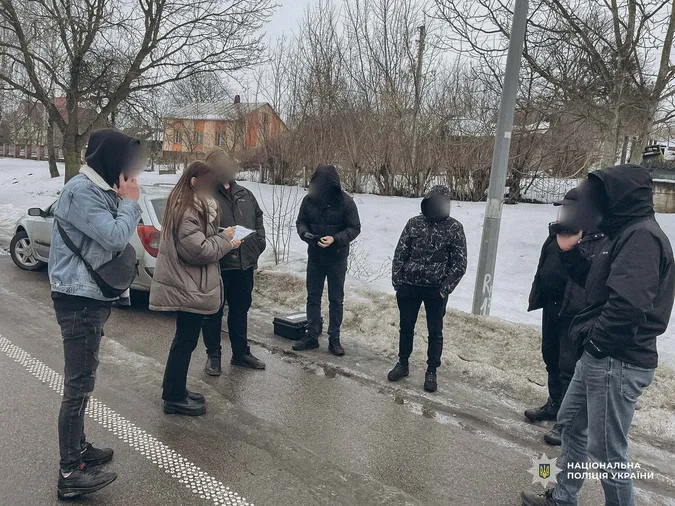 На Волині «накрили» ділків, які збували наркотики на понад 5 млн грн (фото, відео)