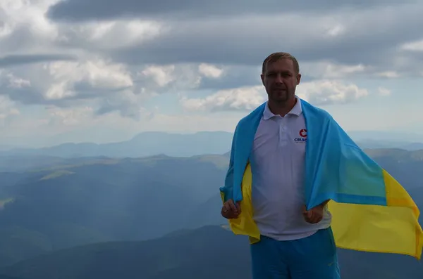 Фейсбук у синьо-жовтих прапорах: волиняни вітають зі святом (фото)