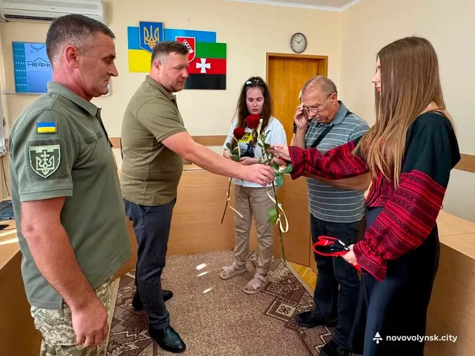 Родині загиблого Захисника з Волині вручили посмертний орден «Хрест Героя» (фото)
