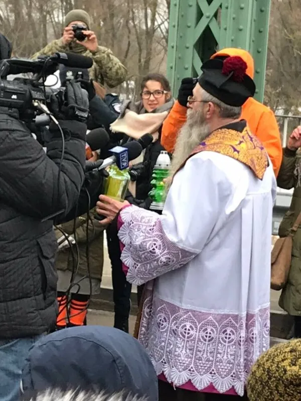 На Волинь прибув Вифлеємський вогонь миру (фото)