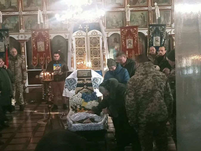 На Волині попрощалися із молодим воїном Андрієм Ковалем (фото)