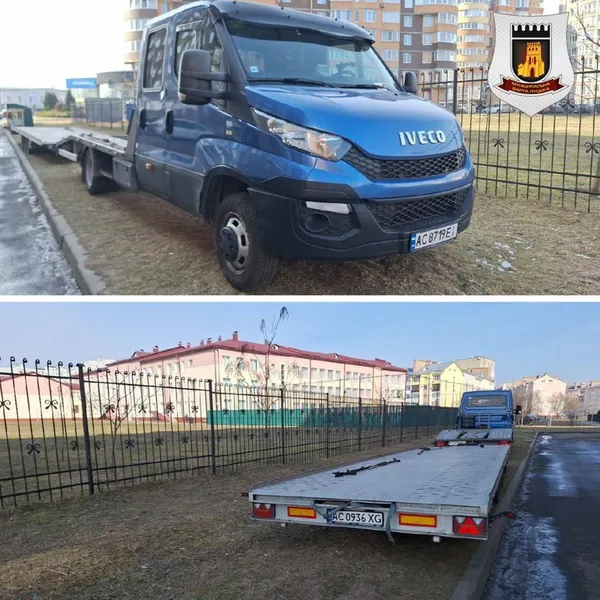 У Луцьку водіїв, які нищать газони, покарали муніципали (фото)