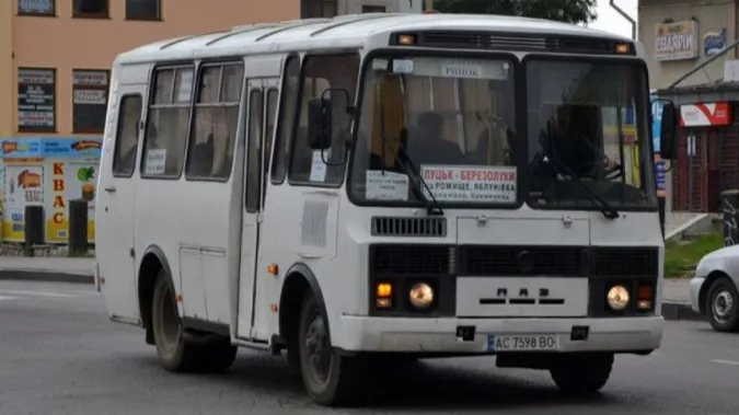 Не можуть дістатися до лікарні: волиняни просять відновити автобусний маршрут між чотирма селами