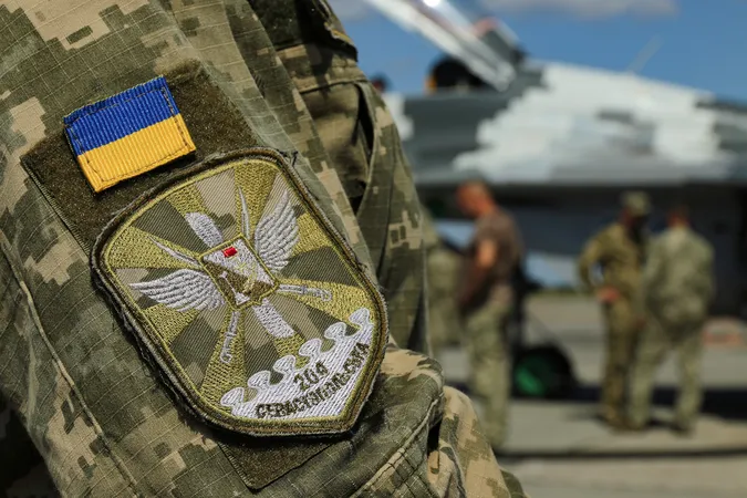 Як на Волині винищувачі в небі «атакують» противників (фото)