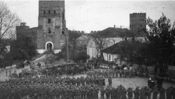 Розповіли, як Луцьк у 1922 році зустрічав Пілсудського (фото)
