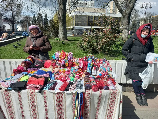 У центрі Луцька стартував Великодній ярмарок (фото)