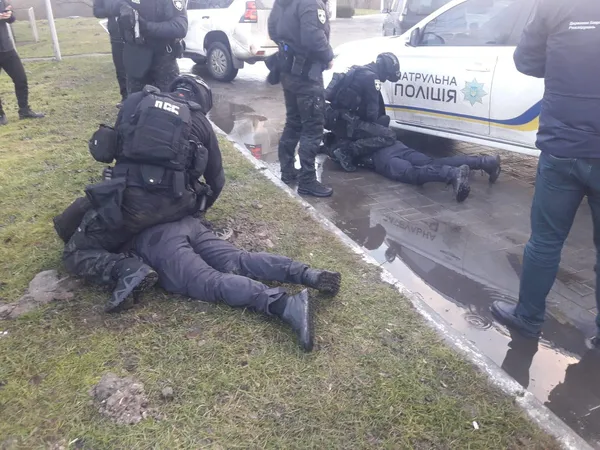 Вимагання, насильство, збут психотропів: на Волині судитимуть патрульних (фото)