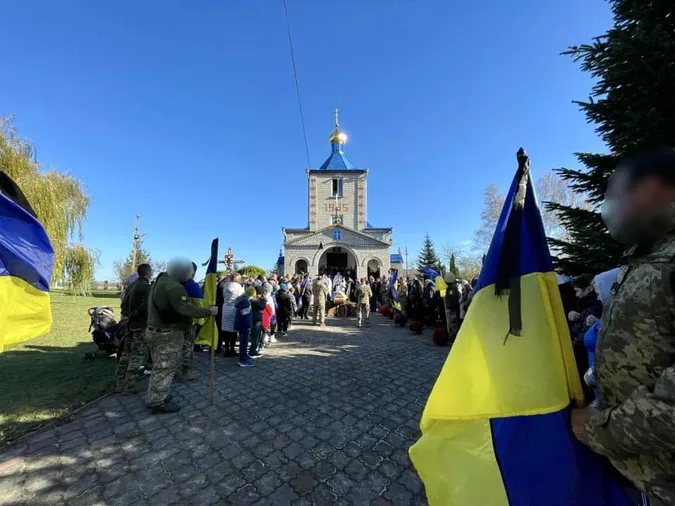 Назавжди в пам'яті: на Волині попрощалися з Героєм Димитрієм Байкаровим (фото)
