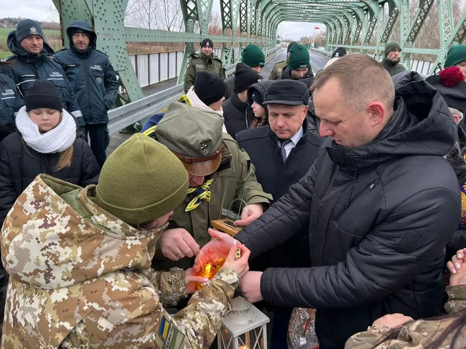 В «Устилузі» зустріли Вифлеємський вогонь (фото)