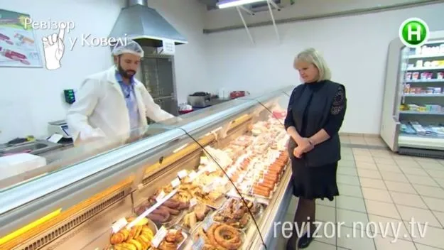 «Ревізор» у ковельському супермаркеті: «прострочка» та «пекло» у морозилці (фото, відео)